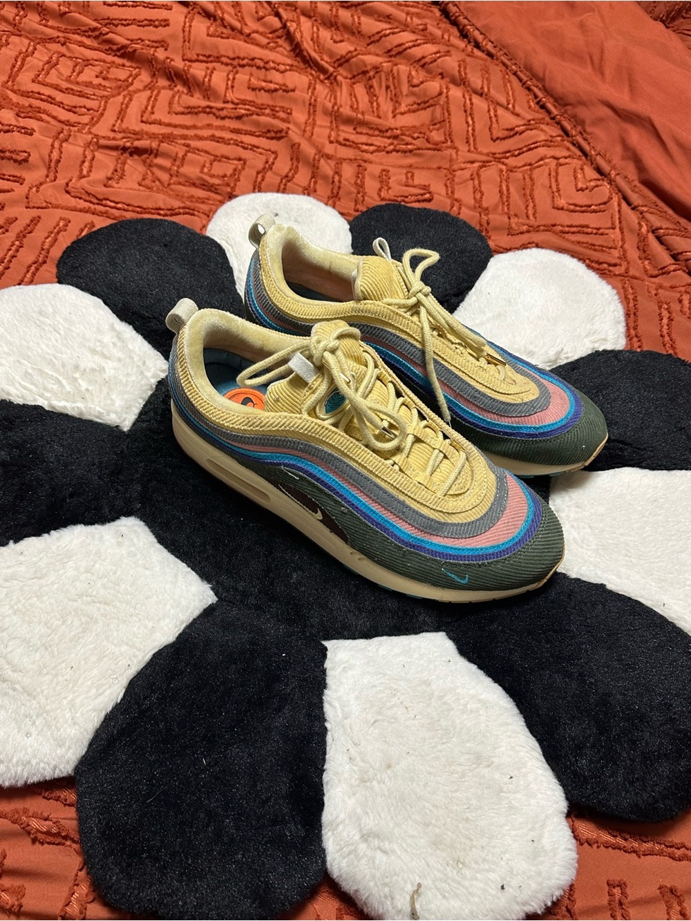 Nike Multicolor Wave Athletic Shoes - Yellow, Blue, Pink, Green